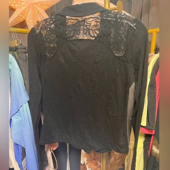 Free People Rosebud Cuff Top in Black - small NW(partial)T - Picture 5 of 5